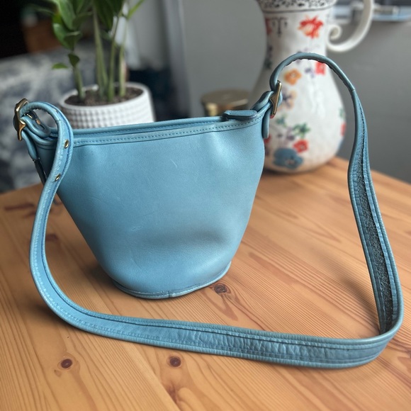 Vintage Coach Glacier Blue Maggie Duffle 9019 - Picture 5 of 6